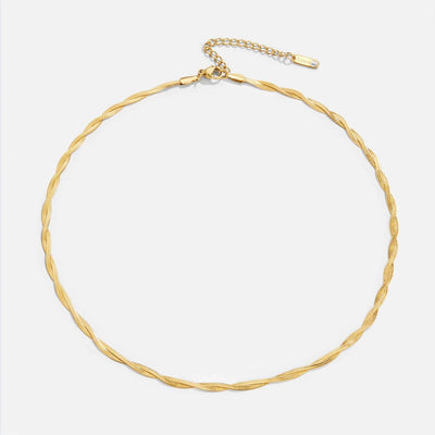 Collar con cadena retorcida